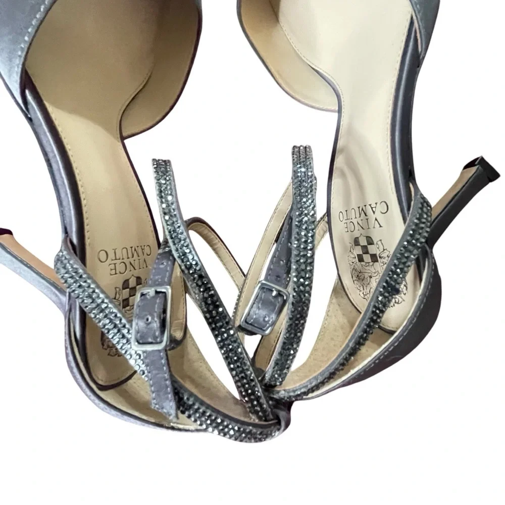 Vince Camuto Ketrinda Size 8.5
Grey Satin - Picture 12 of 16